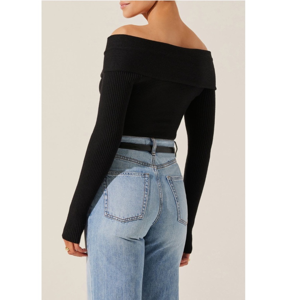 Astr Black Off-Shoulder Sweater, Medium NWT - Picture 2 of 8
